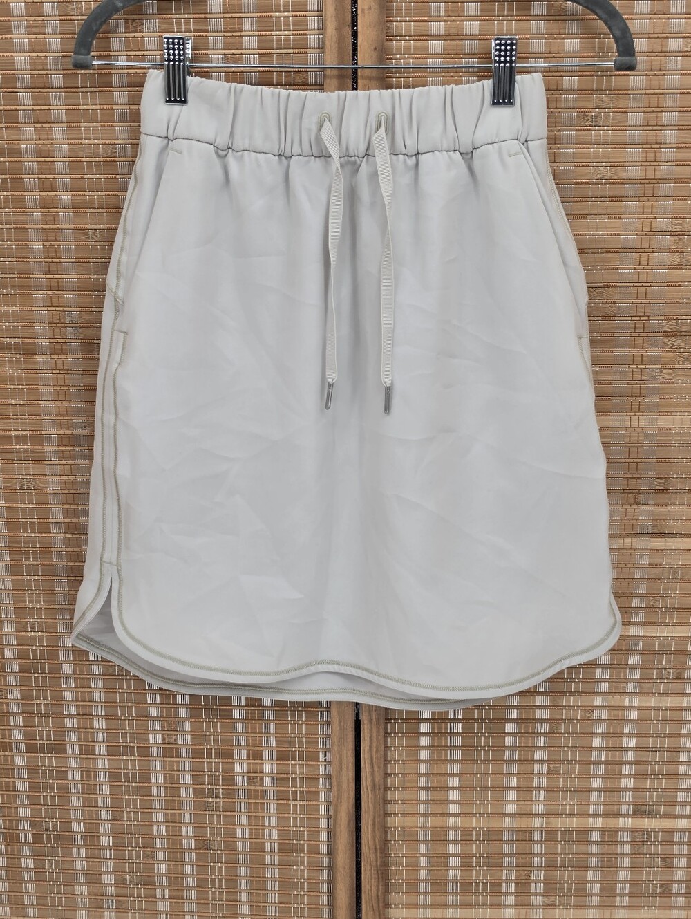 Lululemon On The Fly Skirt in Silverstone Size 4
